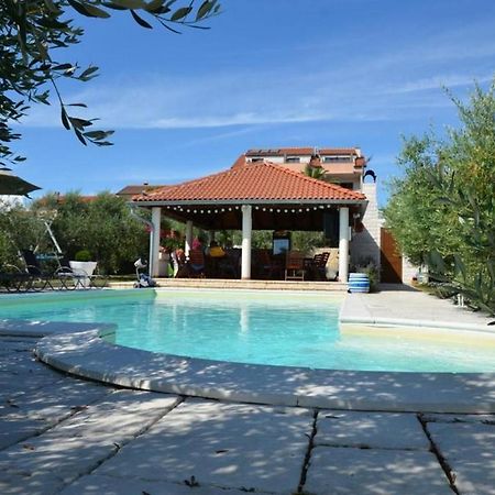 Family Friendly Apartments With A Swimming Pool Povljana, Pag - 244 Kültér fotó