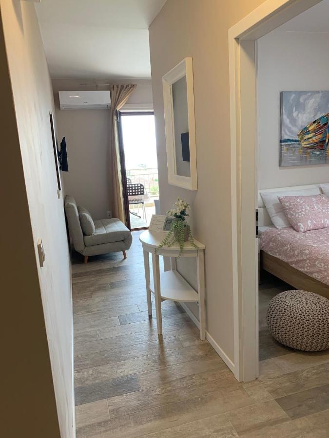 Family Friendly Apartments With A Swimming Pool Povljana, Pag - 244 Kültér fotó