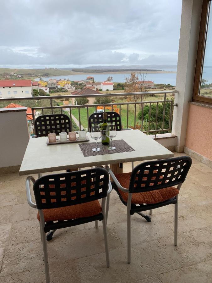 Family Friendly Apartments With A Swimming Pool Povljana, Pag - 244 Kültér fotó