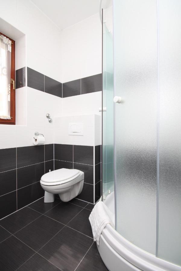Family Friendly Apartments With A Swimming Pool Povljana, Pag - 244 Kültér fotó