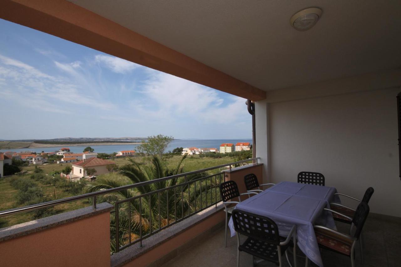 Family Friendly Apartments With A Swimming Pool Povljana, Pag - 244 Kültér fotó