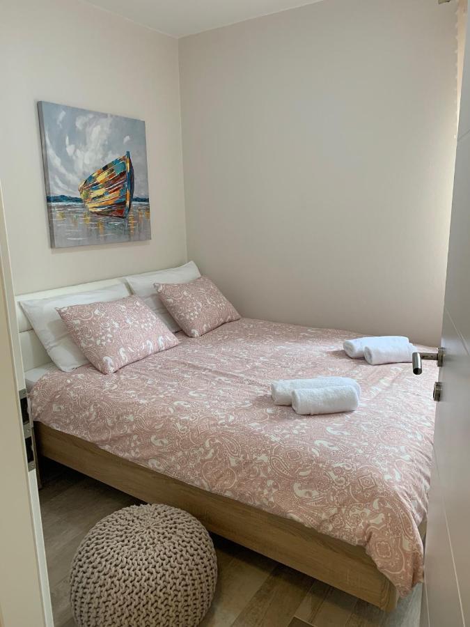 Family Friendly Apartments With A Swimming Pool Povljana, Pag - 244 Kültér fotó