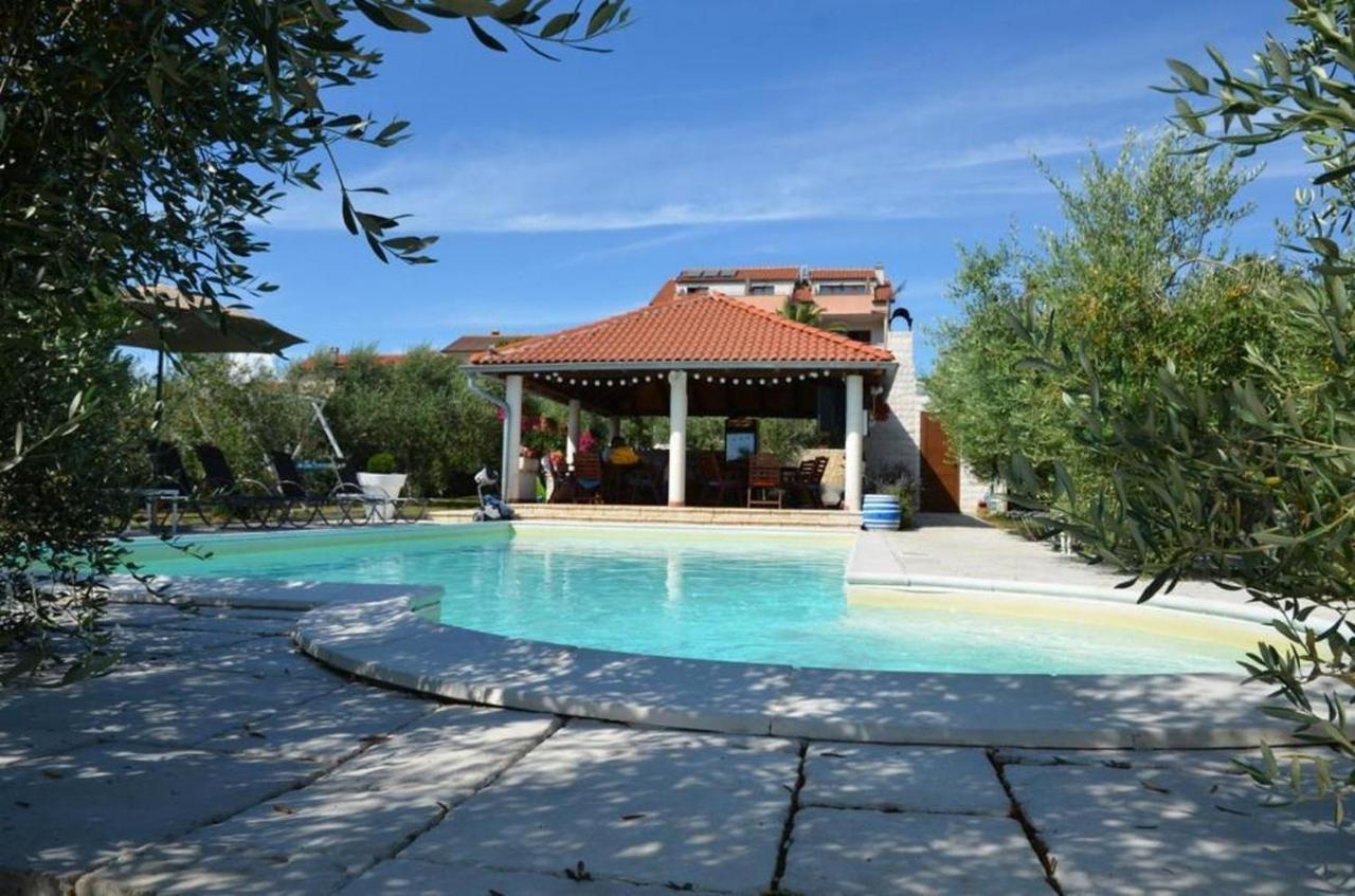 Family Friendly Apartments With A Swimming Pool Povljana, Pag - 244 Kültér fotó