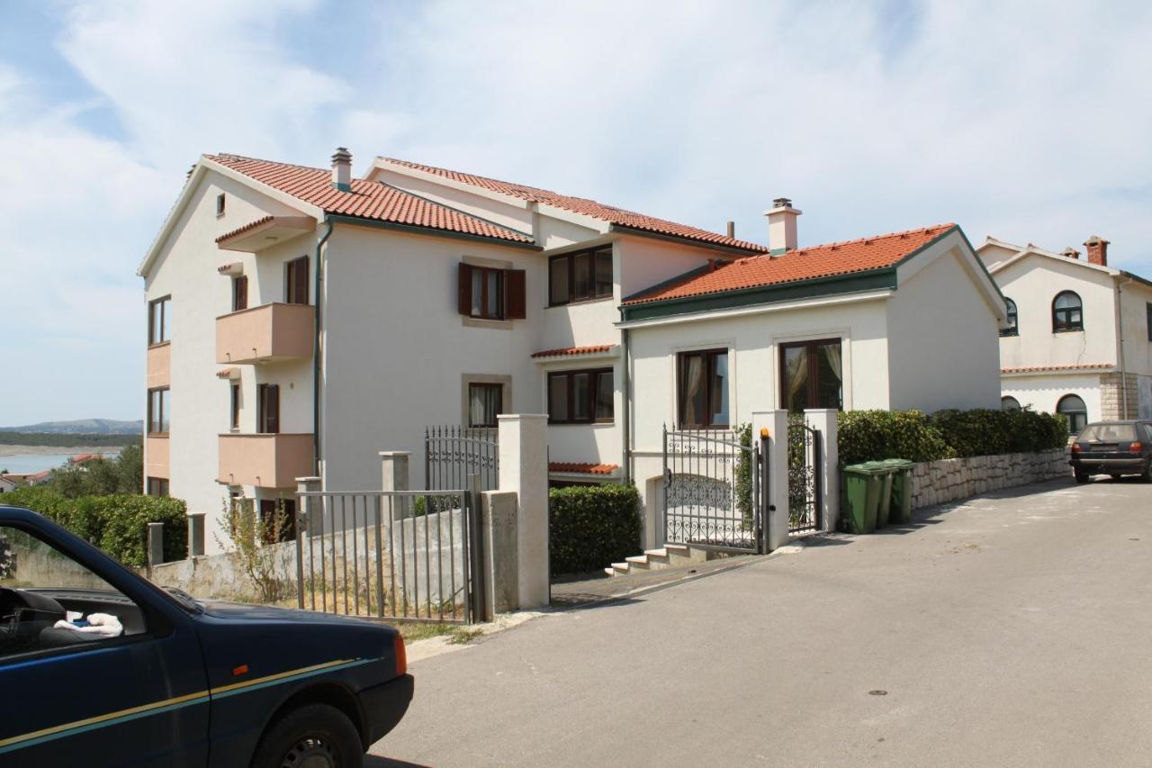 Family Friendly Apartments With A Swimming Pool Povljana, Pag - 244 Kültér fotó