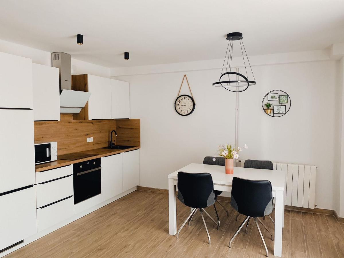 Family Friendly Apartments With A Swimming Pool Povljana, Pag - 244 Kültér fotó