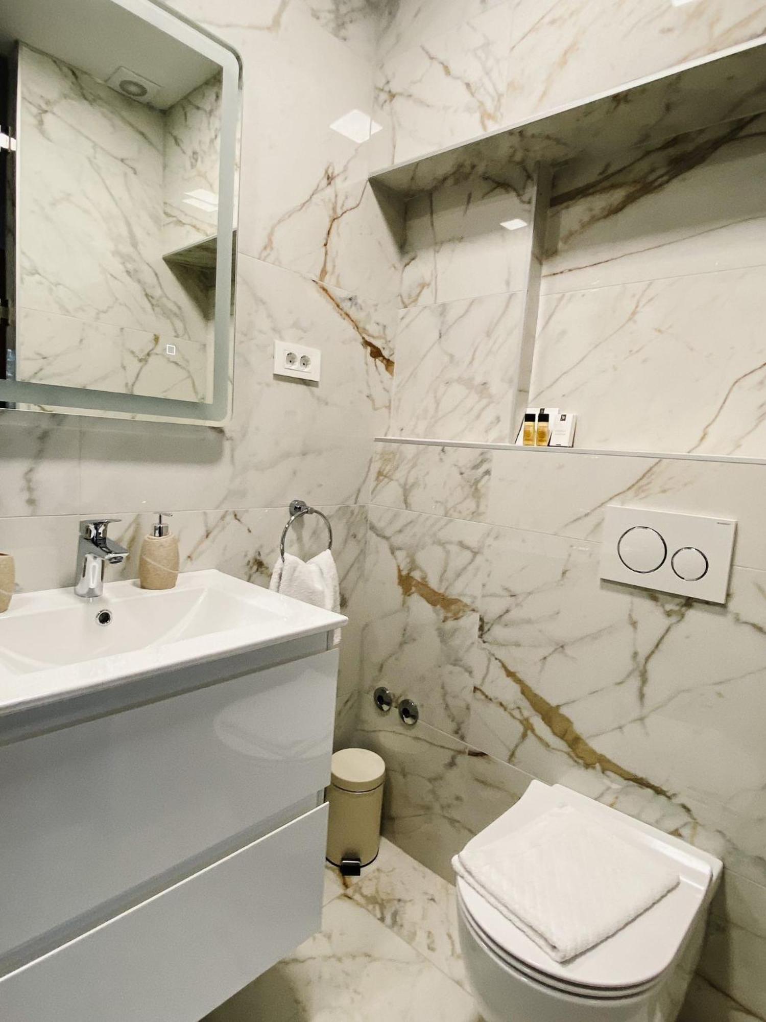 Family Friendly Apartments With A Swimming Pool Povljana, Pag - 244 Szoba fotó