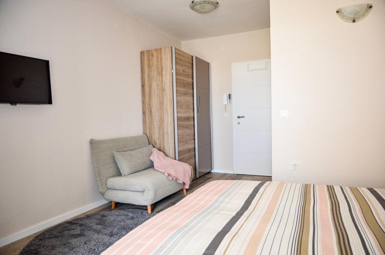 Family Friendly Apartments With A Swimming Pool Povljana, Pag - 244 Szoba fotó