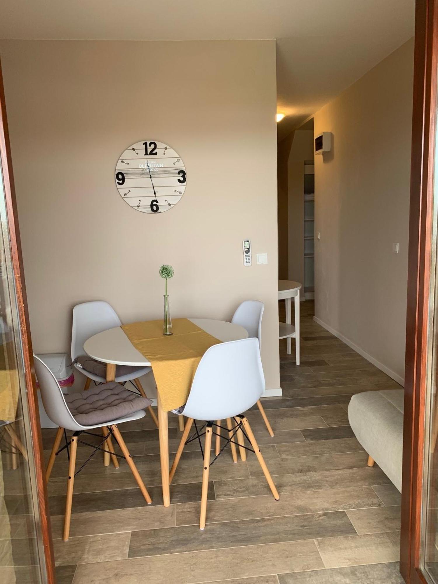 Family Friendly Apartments With A Swimming Pool Povljana, Pag - 244 Szoba fotó