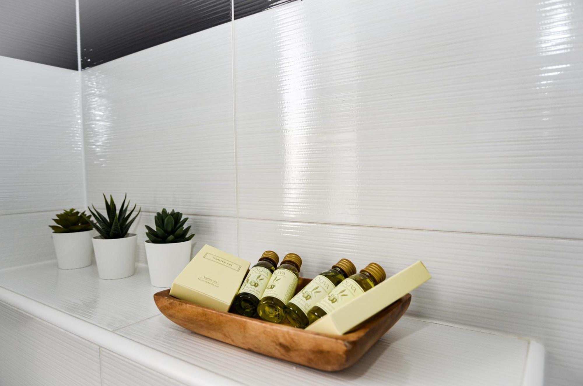 Family Friendly Apartments With A Swimming Pool Povljana, Pag - 244 Szoba fotó