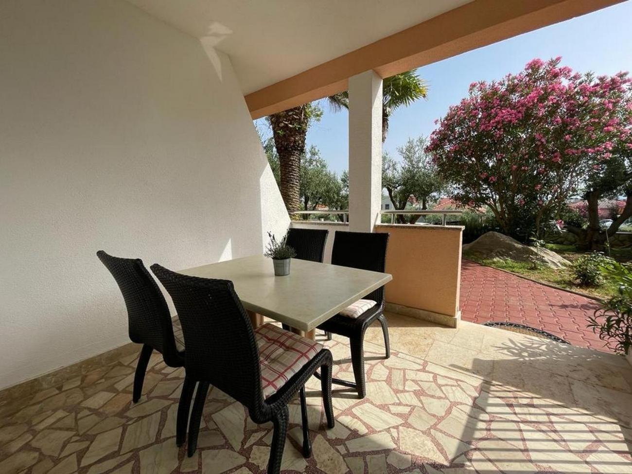 Family Friendly Apartments With A Swimming Pool Povljana, Pag - 244 Kültér fotó
